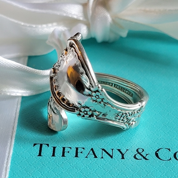 1892 Tiffany & Co Richelieu Spoon Ring 65 - Picture 2 of 16